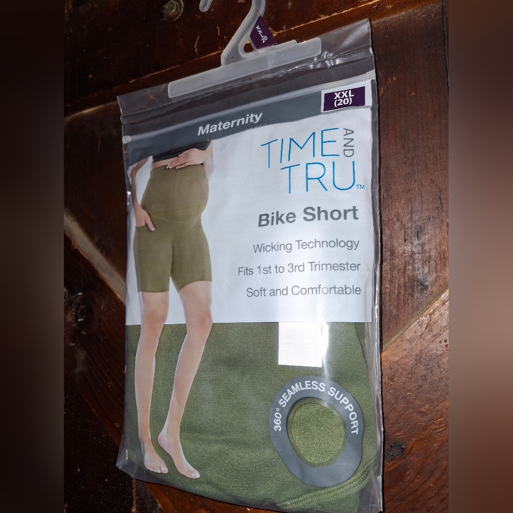 🍀3/15 Time and Tru Olive Maternity Bike Shorts